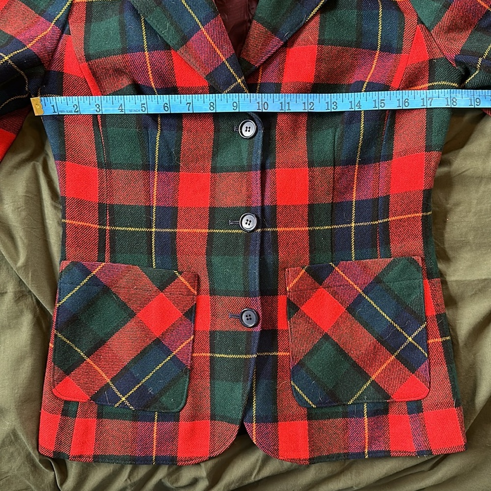 Festive Three Button Fitted Blazer - image 2